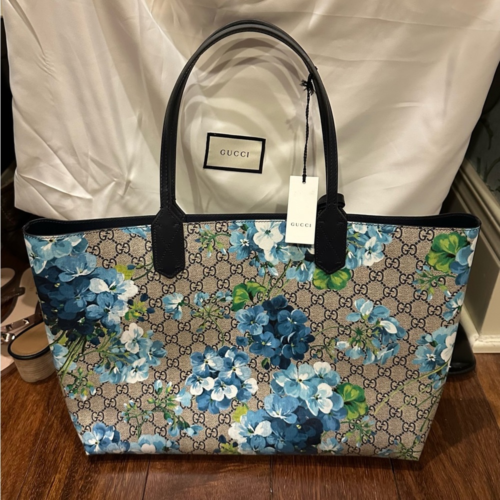 Gucci Blooms Tote Reversible Floral/Navy Bag - NWT